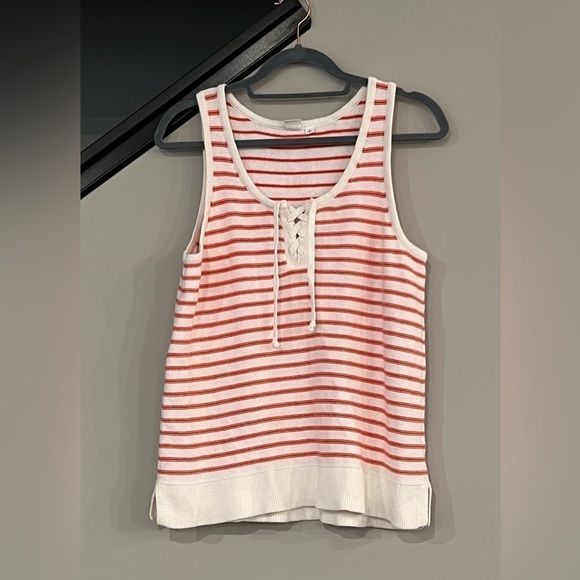 GAP (L) tank, cream and red stripe, lace-up tie at neckline. Split side hem. - Picture 2 of 4